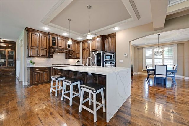 16816 Stearns Street, Overland Park, KS 66221