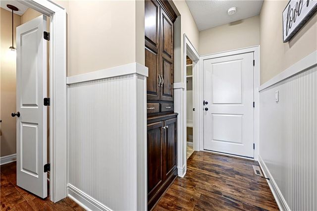 16816 Stearns Street, Overland Park, KS 66221