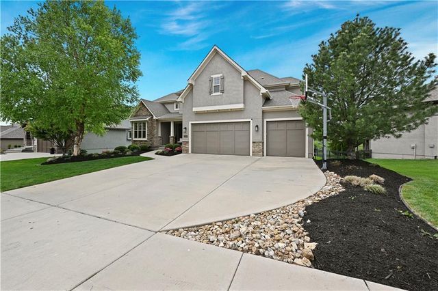 16816 Stearns Street, Overland Park, KS 66221