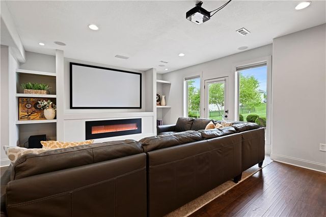 16816 Stearns Street, Overland Park, KS 66221