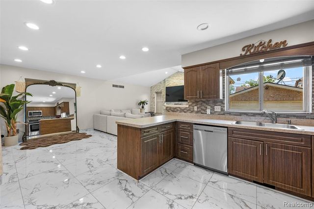 5003 Horger Street, Dearborn, MI 48126