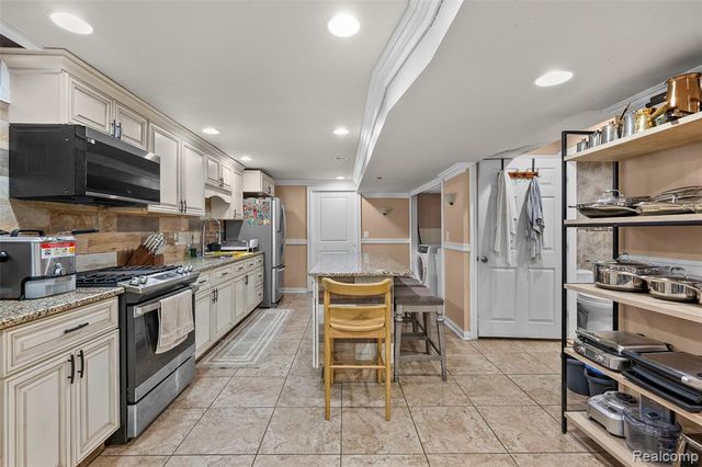 5003 Horger Street, Dearborn, MI 48126