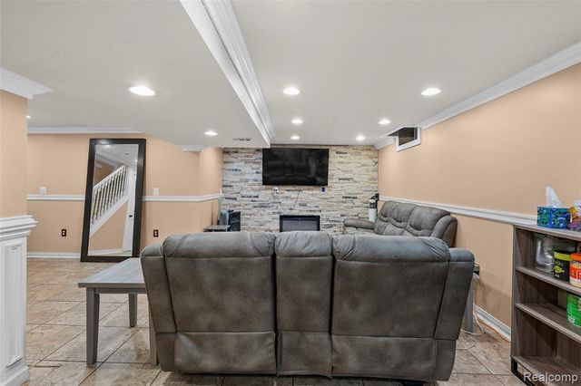 5003 Horger Street, Dearborn, MI 48126
