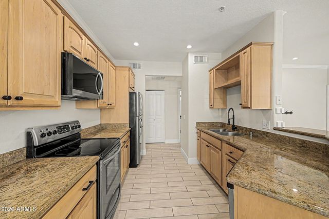 1941 S PIERPONT Drive 1084, Mesa, AZ 85206