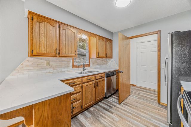 951 S Alex, Springfield, MO 65802