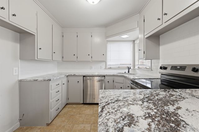 4635 E 37th Place, Tulsa, OK 74135