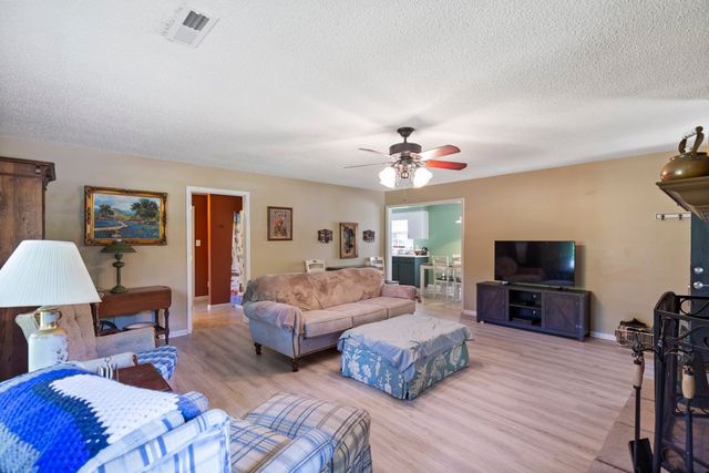 118 Nonna Lane, Seneca, SC 29678