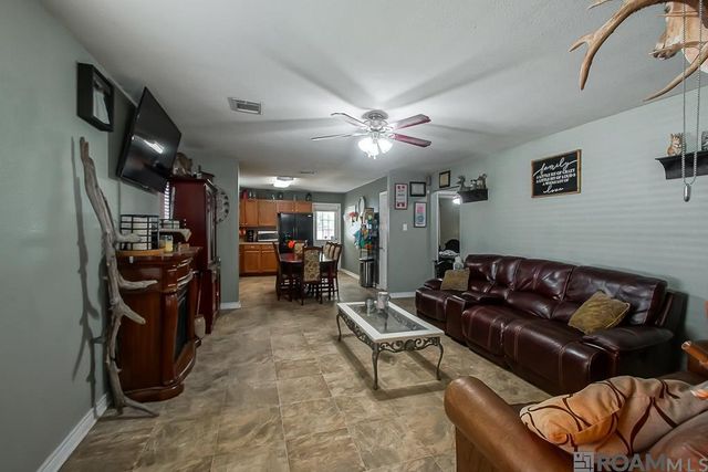 23532 Wellington Ave, Denham Springs, LA 70726