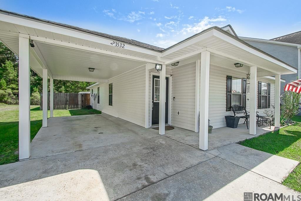 23532 Wellington Ave, Denham Springs, LA 70726