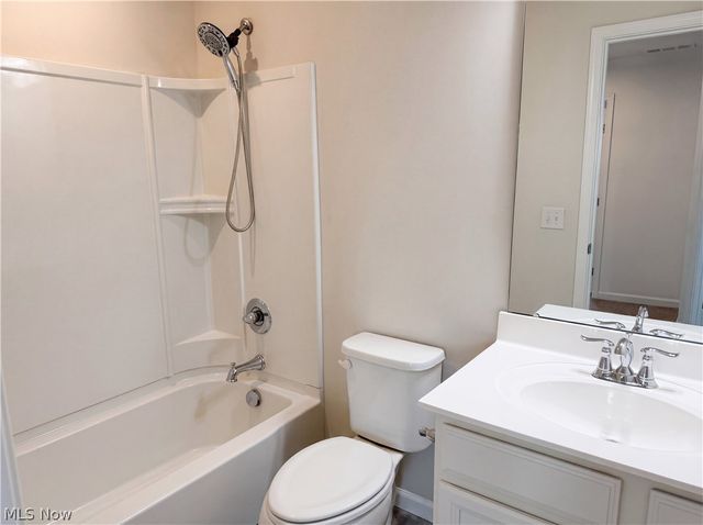 9200 Nash Lane, North Ridgeville, OH 44039