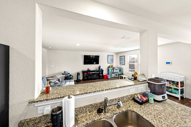 6710 Turnpike, Converse, TX 78109