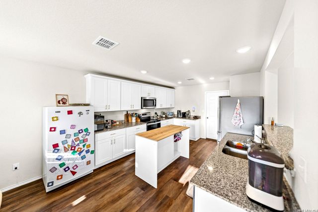 6710 Turnpike, Converse, TX 78109