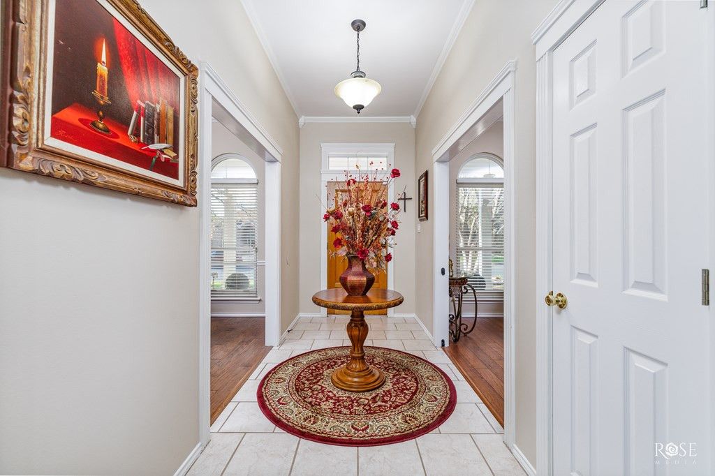 Image 11 of property listing at 3114 Scenic Vista Drive, San Angelo, TX 76904