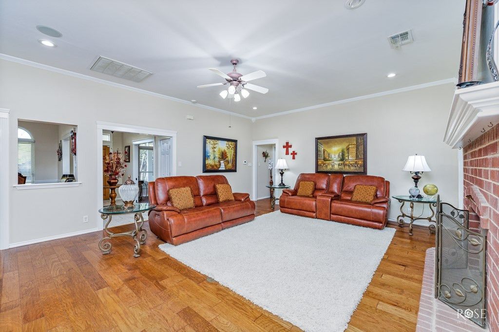 Image 7 of property listing at 3114 Scenic Vista Drive, San Angelo, TX 76904