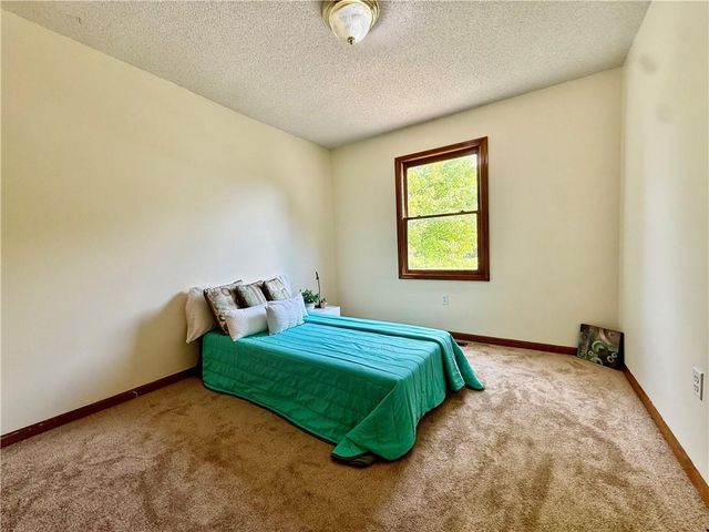 33124 W 87th Terrace, De Soto, KS 66018