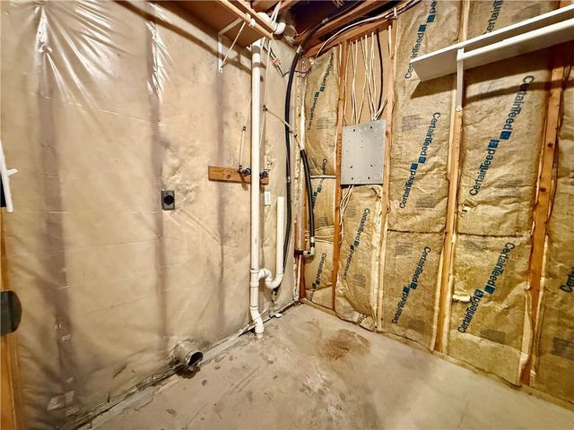 33124 W 87th Terrace, De Soto, KS 66018