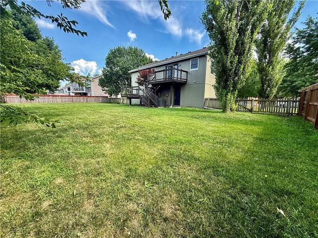 33124 W 87th Terrace, De Soto, KS 66018