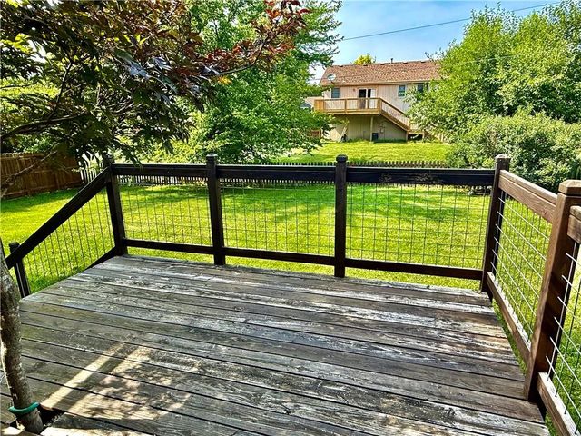 33124 W 87th Terrace, De Soto, KS 66018