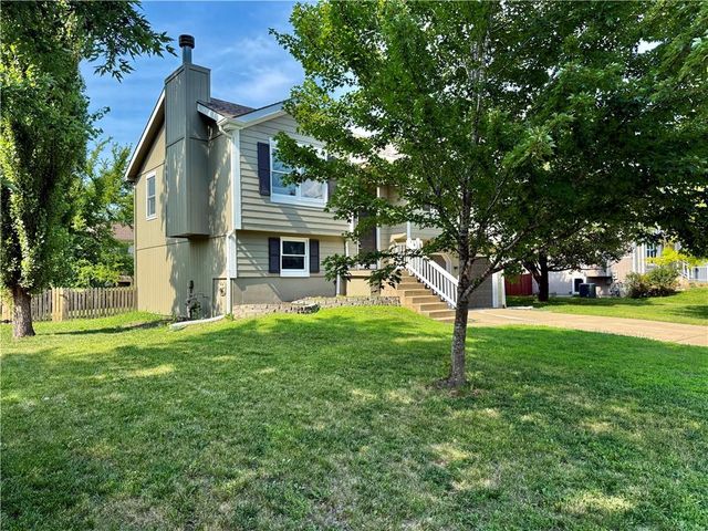 33124 W 87th Terrace, De Soto, KS 66018