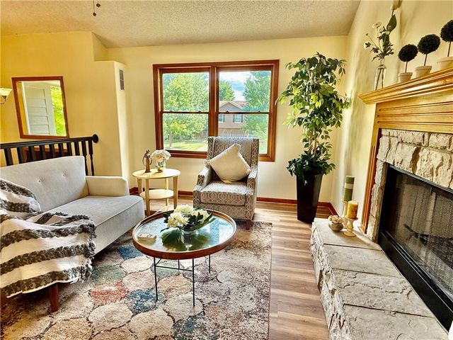 33124 W 87th Terrace, De Soto, KS 66018