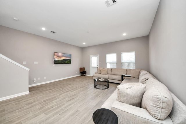 7963 Birmingham Street, Houston, TX 77028