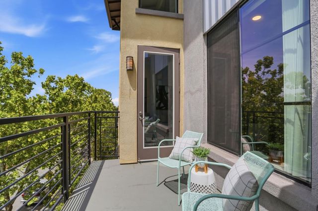 800 N 8th Street 305, San Jose, CA 95112