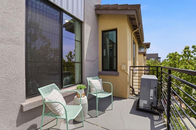 800 N 8th Street 305, San Jose, CA 95112