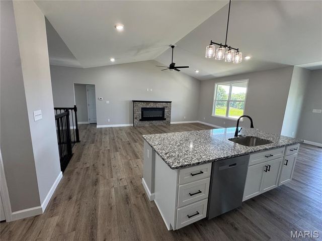 726 Deerfield Lane, Farmington, MO 63640