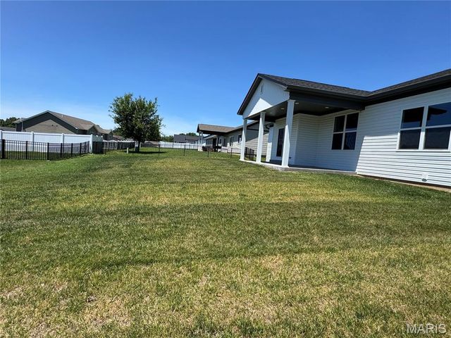 726 Deerfield Lane, Farmington, MO 63640