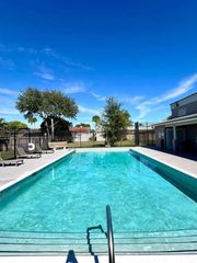 885 NE 213th Terrace 2, Miami, FL 33179