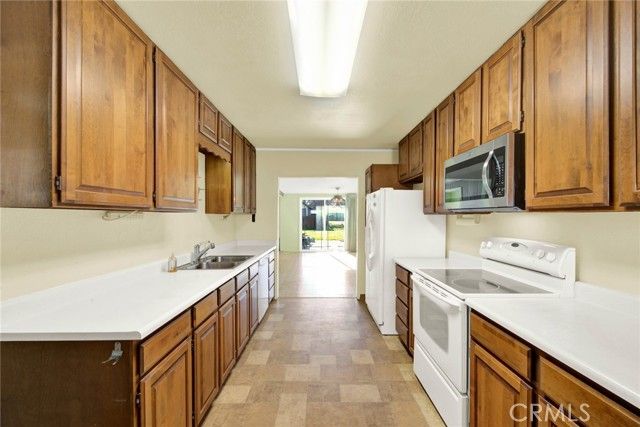 7918 HWY 99 E, Los Molinos, CA 96055