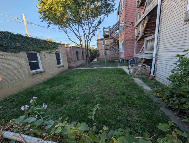 9040 S Laflin Street, Chicago, IL 60620