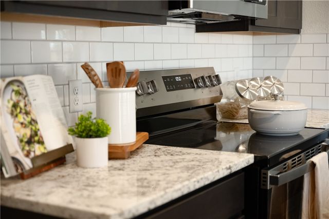 3528 Pointe Du Hoc, Bryan, TX 77808