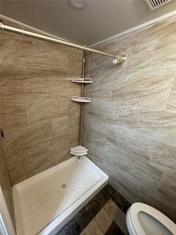 293 Greenlee Rd, Brentwood, PA 15227