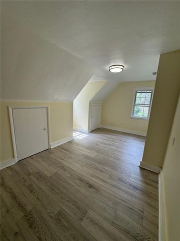 293 Greenlee Rd, Brentwood, PA 15227