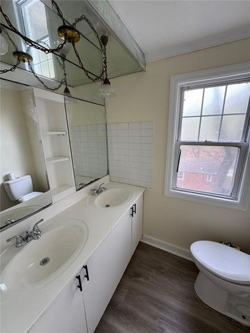 293 Greenlee Rd, Brentwood, PA 15227