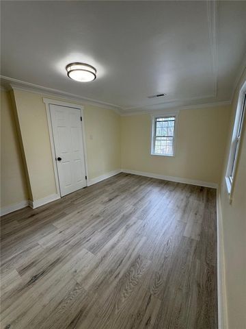 293 Greenlee Rd, Brentwood, PA 15227
