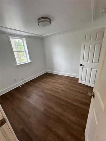 293 Greenlee Rd, Brentwood, PA 15227