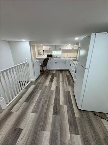 293 Greenlee Rd, Brentwood, PA 15227