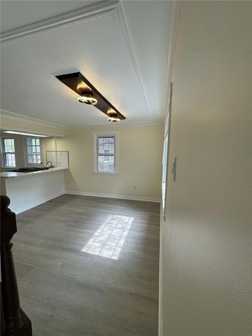 293 Greenlee Rd, Brentwood, PA 15227