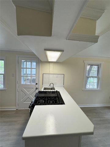293 Greenlee Rd, Brentwood, PA 15227