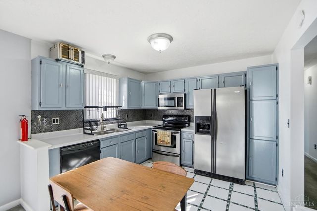 2505 Foxcove Court, Cincinnati, OH 45211