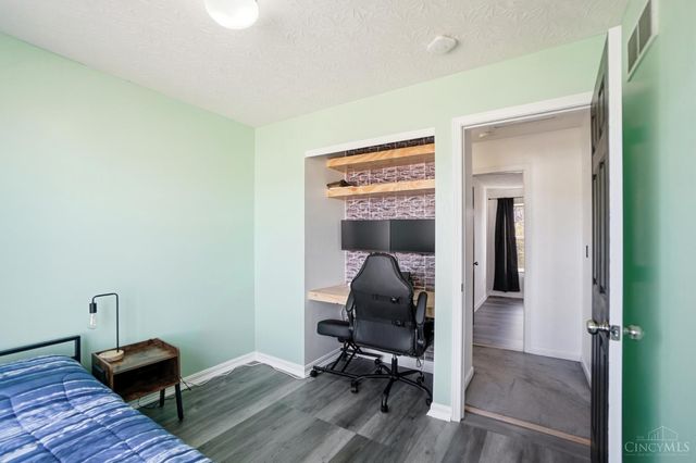 2505 Foxcove Court, Cincinnati, OH 45211