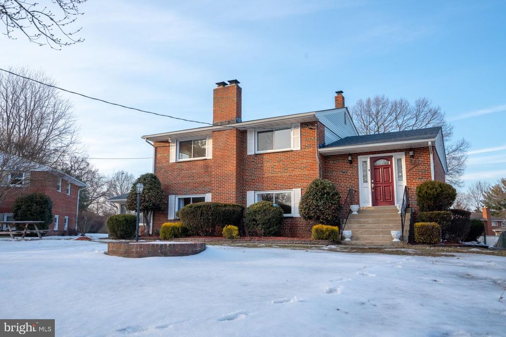 5704 NORMAN CT, District Heights, MD 20747