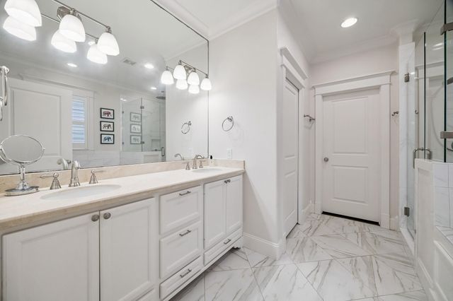 543 W 22nd Street, Houston, TX 77008