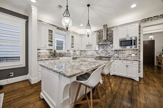 543 W 22nd Street, Houston, TX 77008