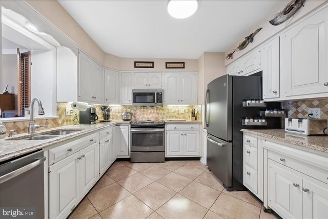 17223 CLOVERLEAF RD, Hagerstown, MD 21740