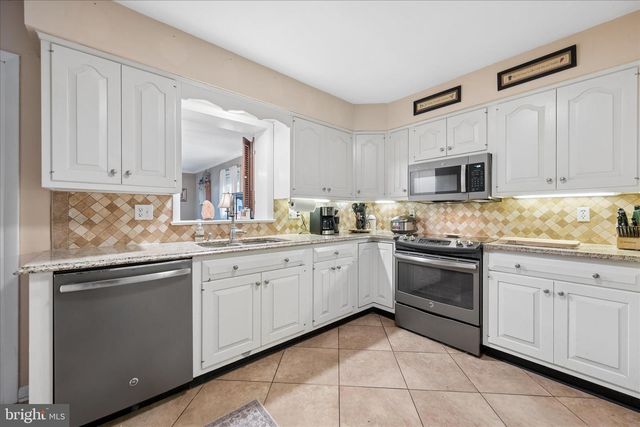 17223 CLOVERLEAF RD, Hagerstown, MD 21740
