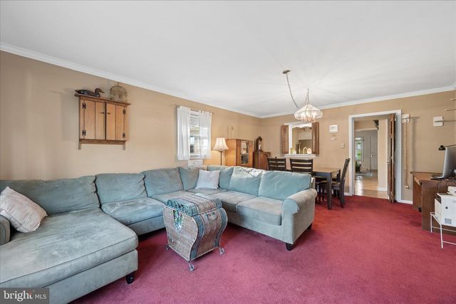17223 CLOVERLEAF RD, Hagerstown, MD 21740
