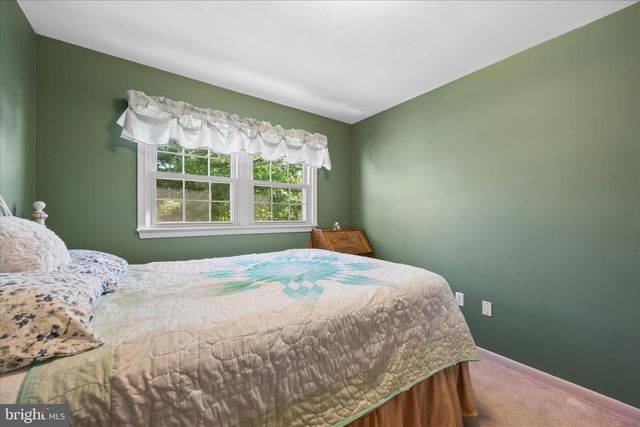 17223 CLOVERLEAF RD, Hagerstown, MD 21740
